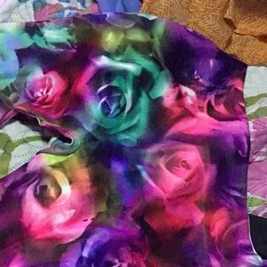 Iam selling leggings that are flowers